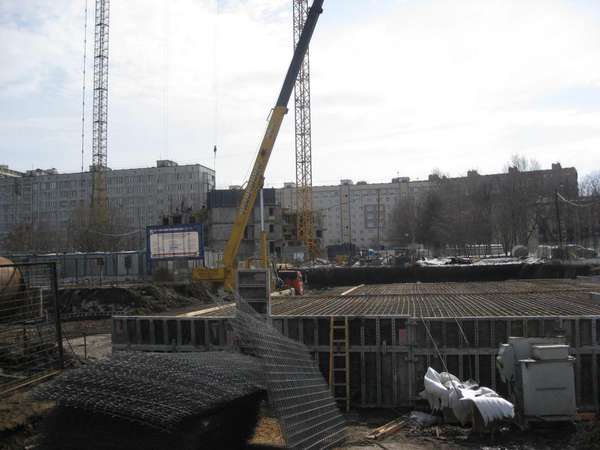 2010 год г. Москва, Нагатино-Садовники, мкр.1, корп 29А - ход строительства. Апрель: