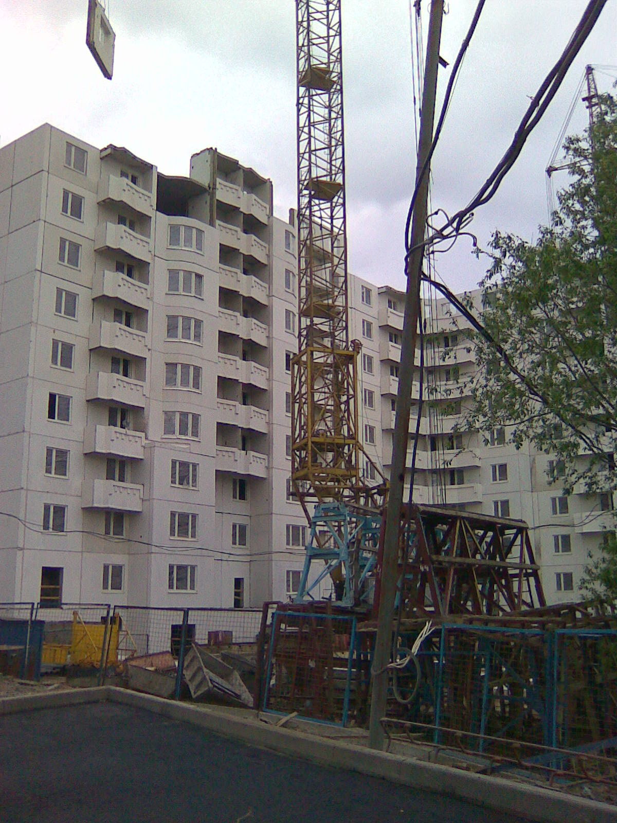 2011 год г. Москва, Нагатино-Садовники, мкр.1, корп 29А - ход строительства. Май